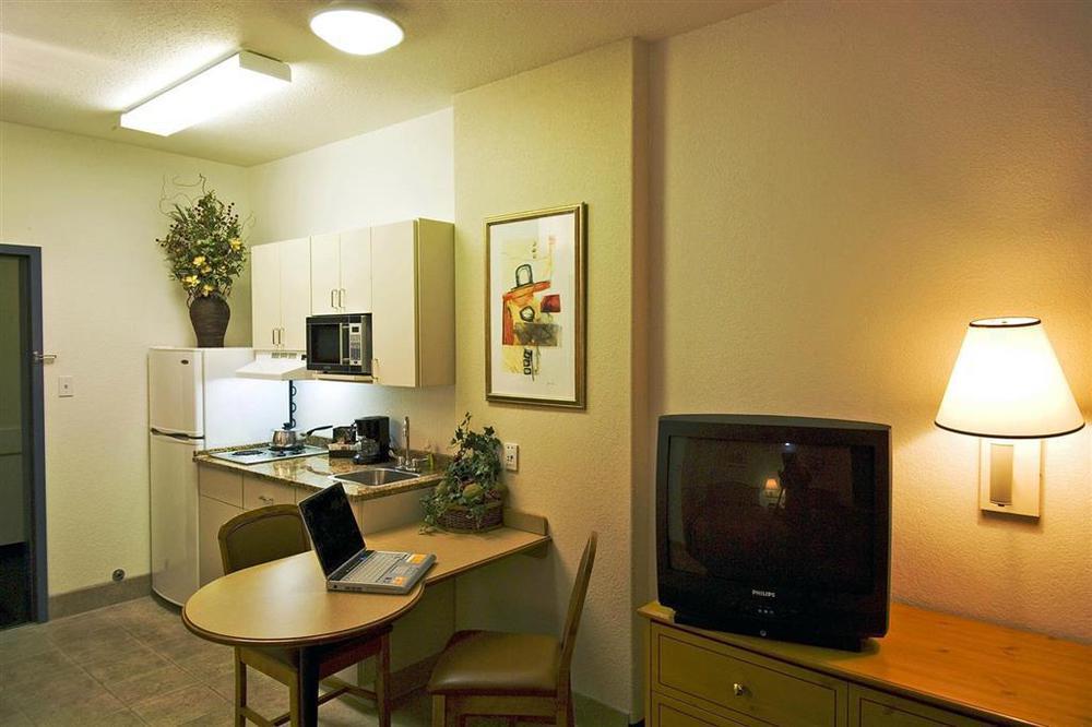 Motel 6-Saskatoon, Sk Bilik gambar